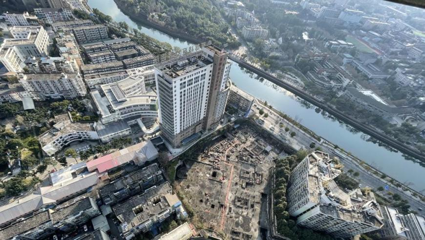 特马王2025,全国人大首场代表通道,前瞻性战略落实探讨_创新版V3.59